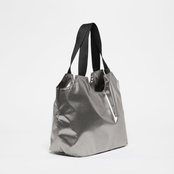 NWT Jack Gomme Thelma Tote in Metal - Picture 2 of 5